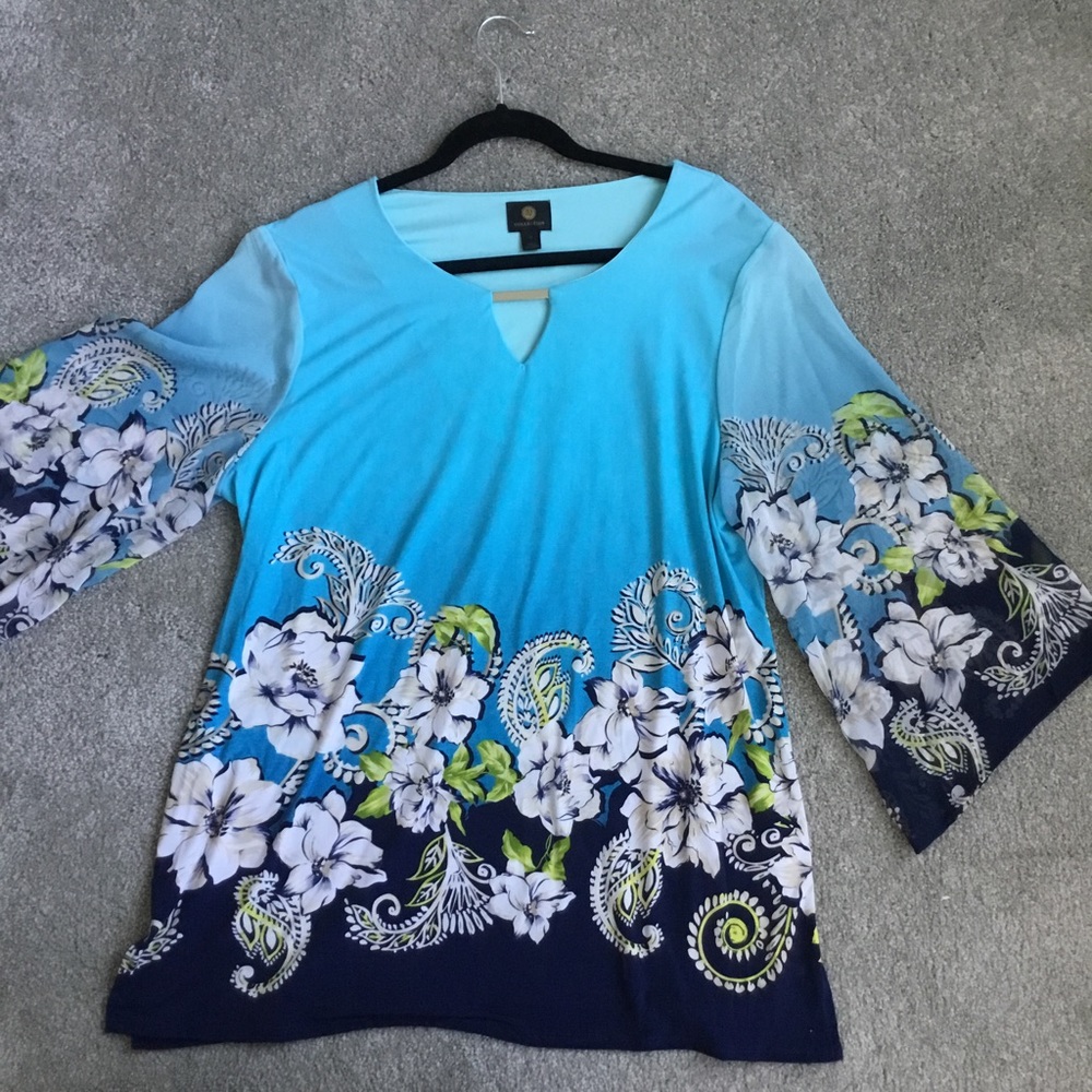 JM Collection Ladies/Women’s Top size 1X. Beautiful blues, Polyester & Spandex - Picture 8 of 8